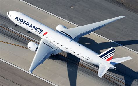 seatguru air france 777 300er.